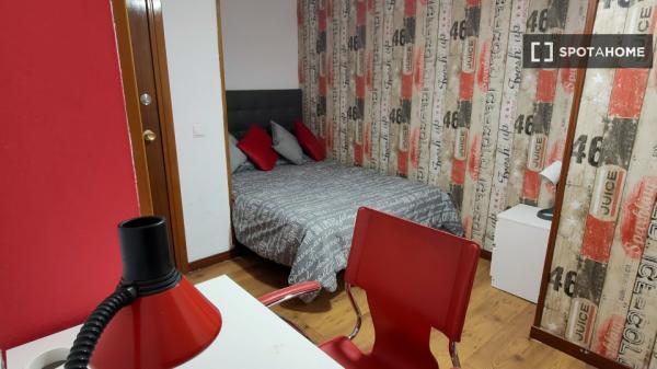 Habitación en piso compartido en Alcalá de Henares. photo 4