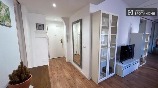 Estudio en alquiler en , Barcelona photo 3