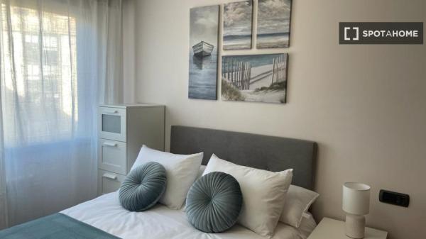 Piso en alquiler en , Vigo thumbnail 2
