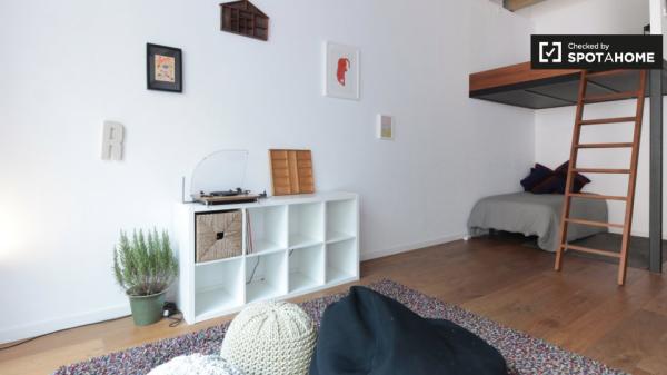 Estudio en alquiler en , Barcelona photo 4