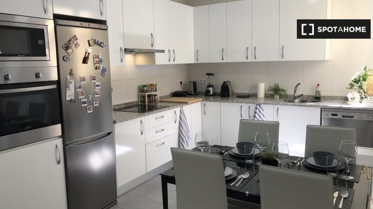 Недвижимость на продажу и в аренду в Испании photo 4