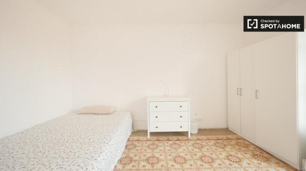 Piso en alquiler en , Barcelona photo 1