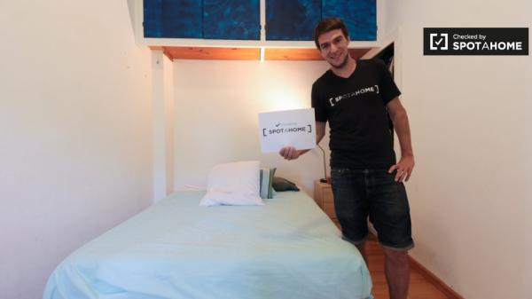 Habitación luminosa en apartamento de 3 dormitorios en El Raval, Barcelona photo 4