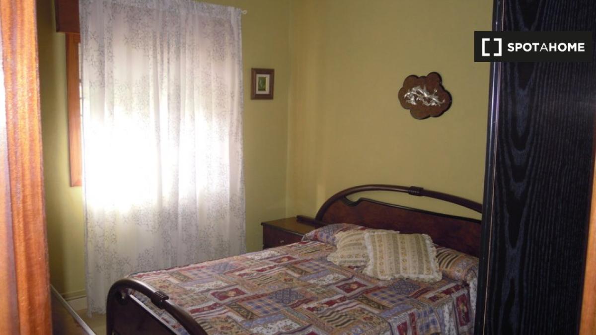 Propiedades en venta y alquiler en España photo 1