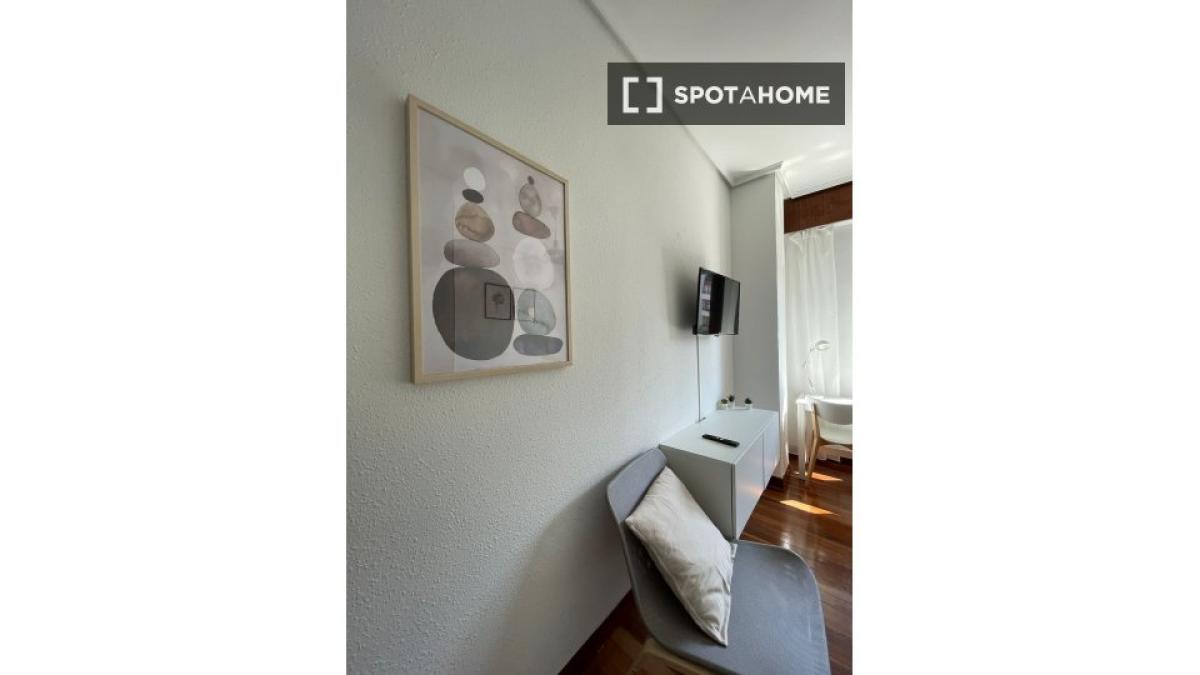 Propiedades en venta y alquiler en España photo 2