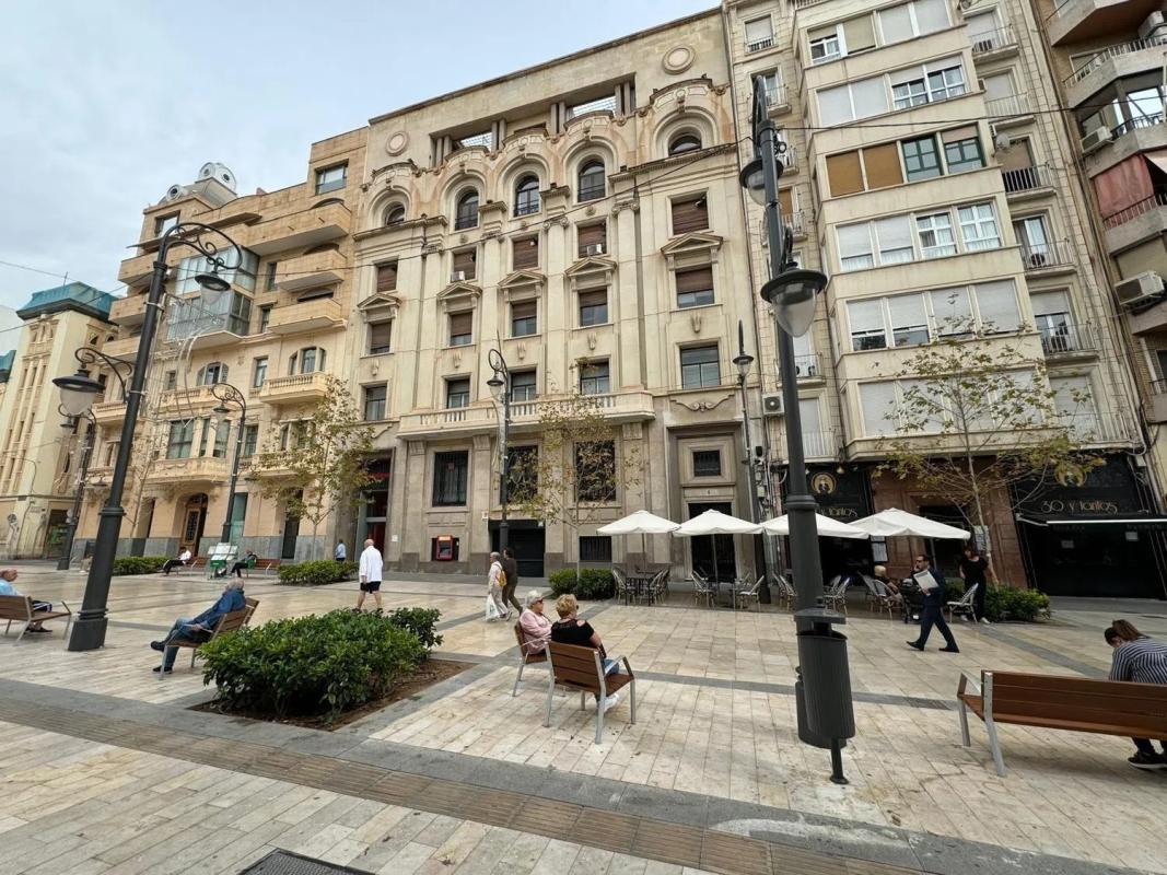Sprzedaż mieszkania w Avenida de la Constitución, Alicante / Alacant
 photo 2