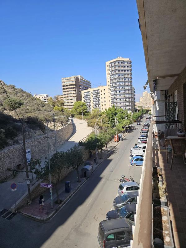 Venta de piso en Calle de la Virgen del Socorro, Alicante / Alacant
photo 1