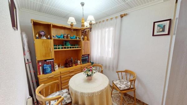 Квартира на продажу на  Calle Victoriano Ximénez de Couder, Аликанте / Алакант photo 4