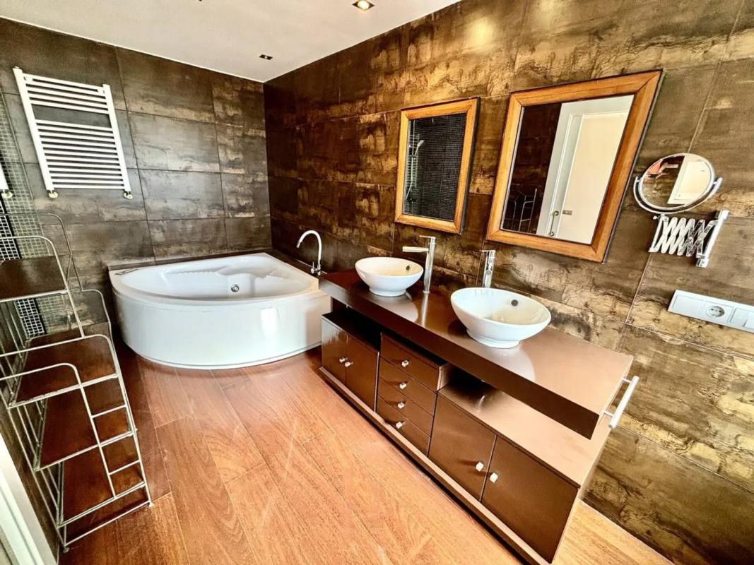 Properties for sale and rent in Spain photo 5