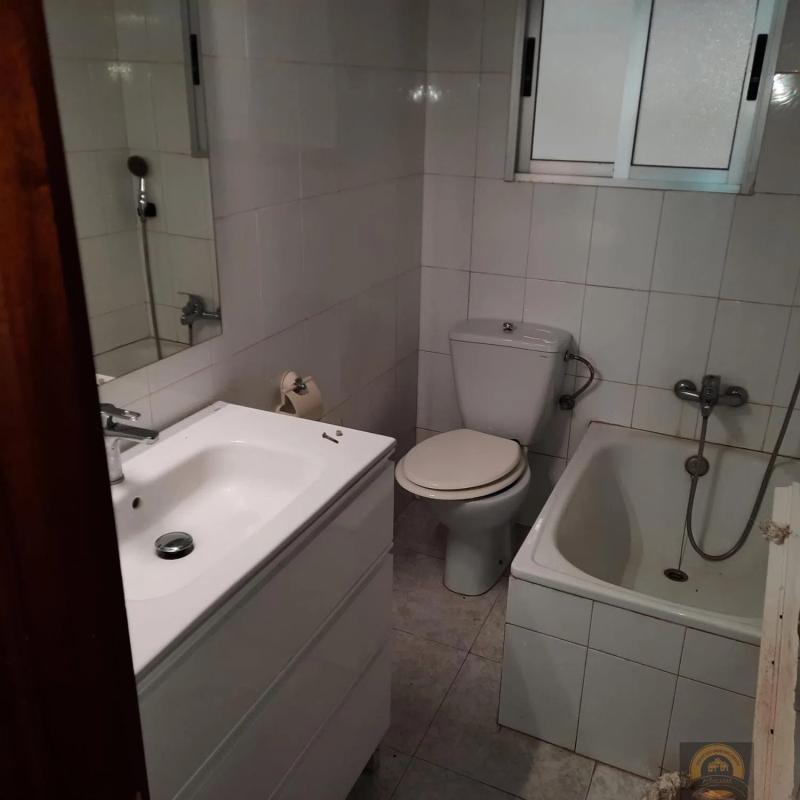 Venta de piso en Calle Villa de Chiva, Alicante / Alacant
photo 1