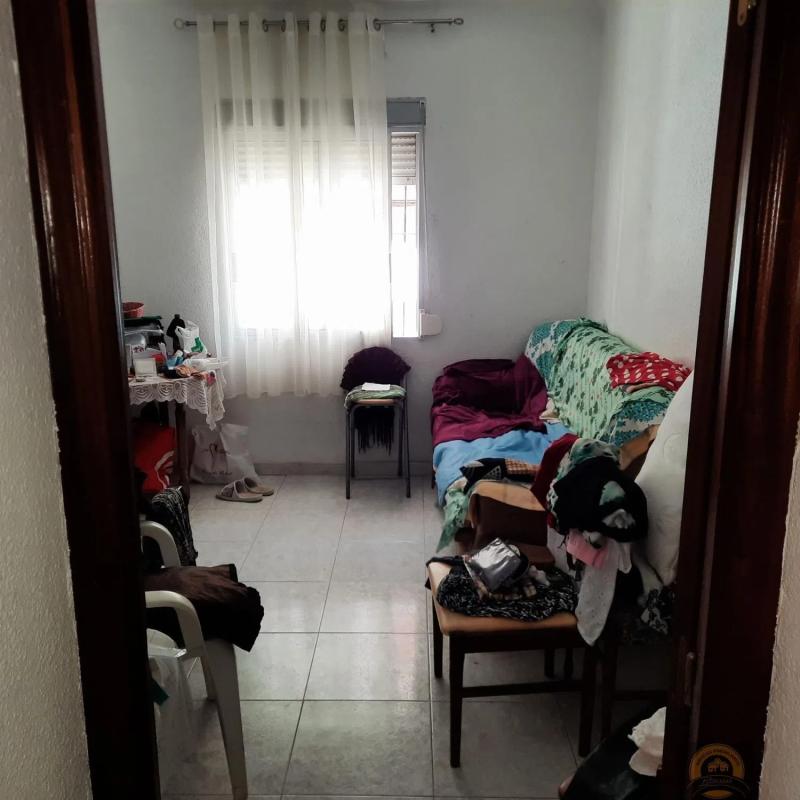 Venta de piso en Calle Villa de Chiva, Alicante / Alacant
photo 2