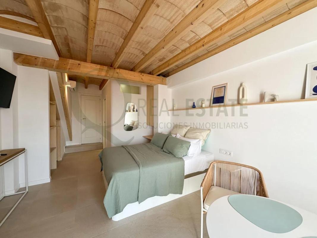 Sale of independent chalet in Barrio Casco Histórico-Santa Cruz, Alicante
 photo 4