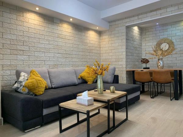 Продажа квартиры в  Barrio Casco Histórico-Santa Cruz, Аликанте photo 2