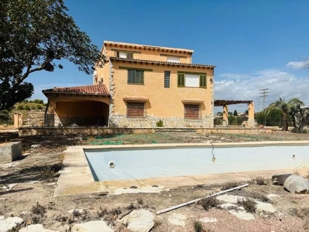 Venta de chalet independiente en Barrio Villahermosa - Santa Faz, Alicante / Alacant
photo 1