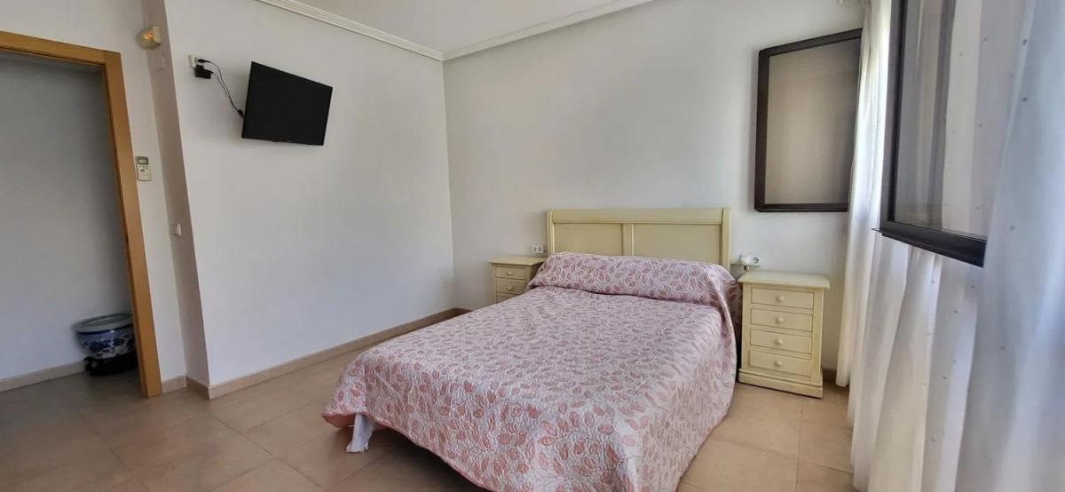 Sale of apartment in Plaza de San Cristóbal, Alicante
photo 3