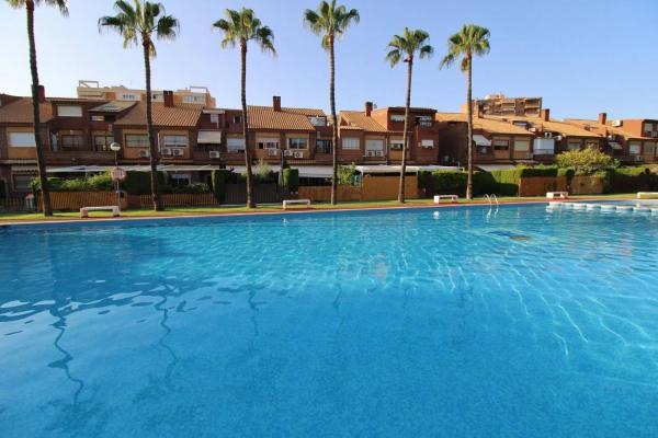 Chalet adosado photo 1