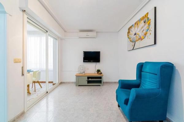 Sale of flat in Calle Nuestra Señora de Monserrate, Almoradí
 photo 1
