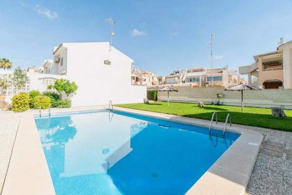 Chalet pareado photo 1