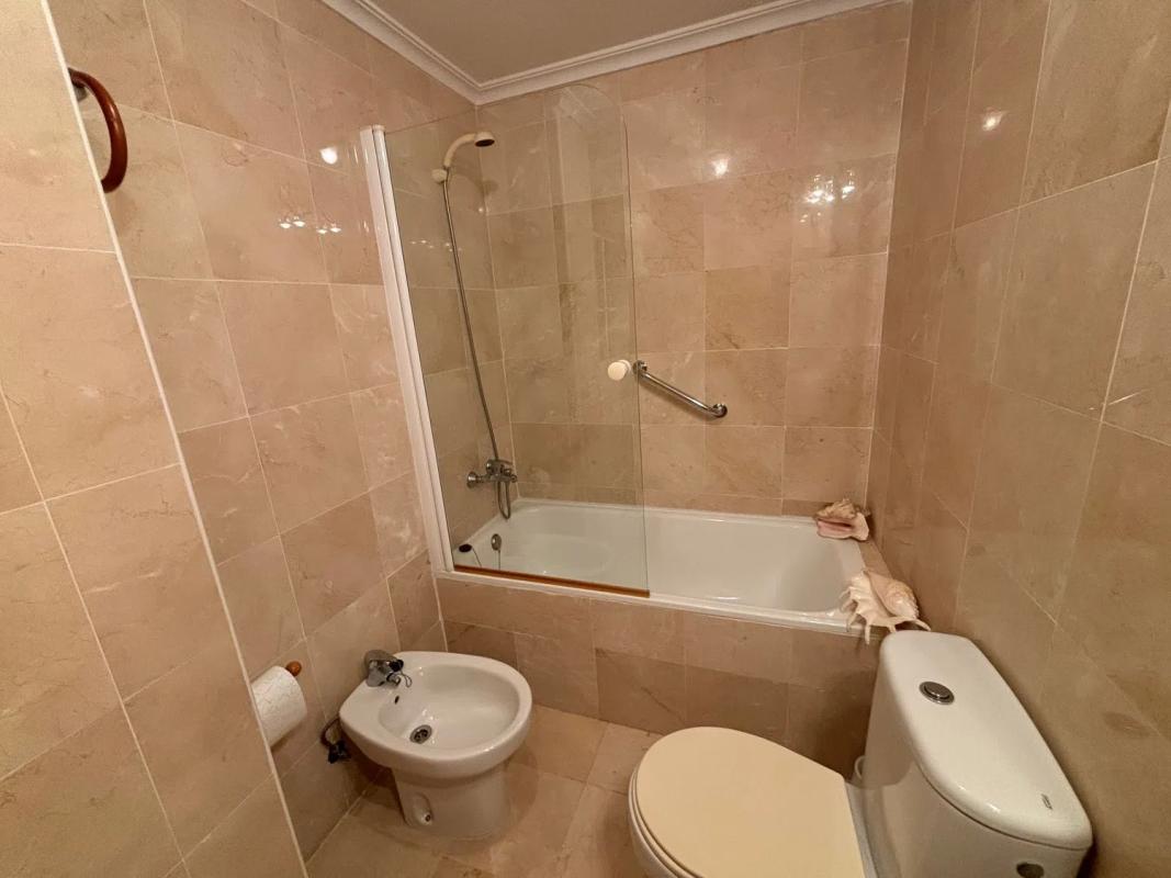 Sale of apartment in Barrio Centro - Muelle Pesquero, Torrevieja
photo 4