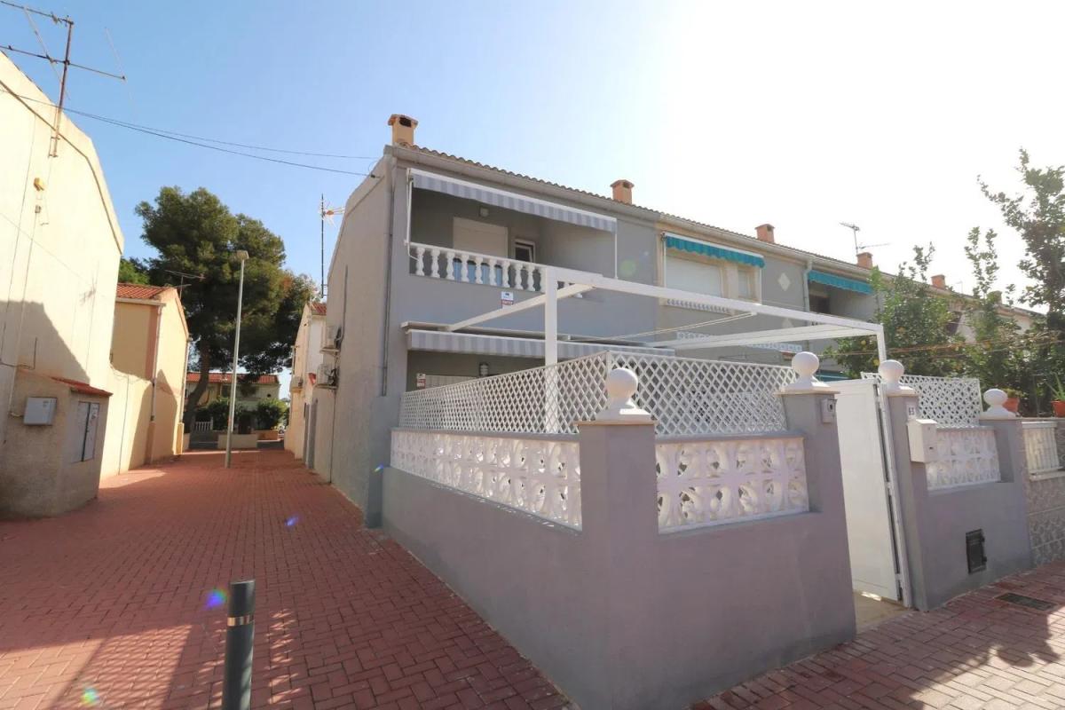 Properties for sale and rent in Spain photo 1