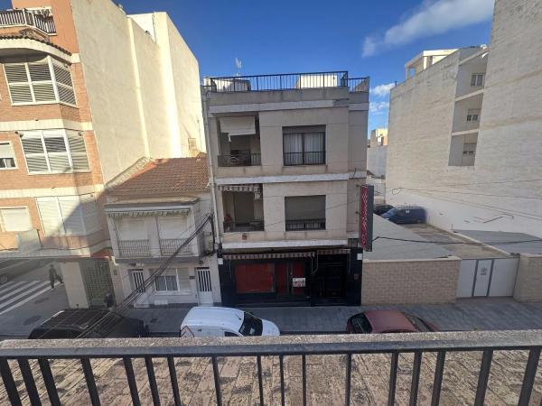 Коттедж на продажу в  Calle José Martínez Ruiz Azorín, Торревьеха photo 4