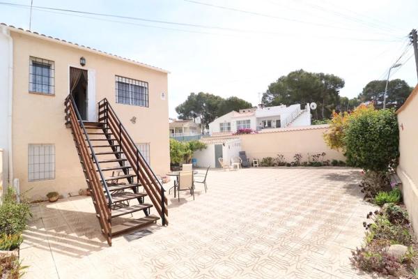 Chalet adosado photo 2