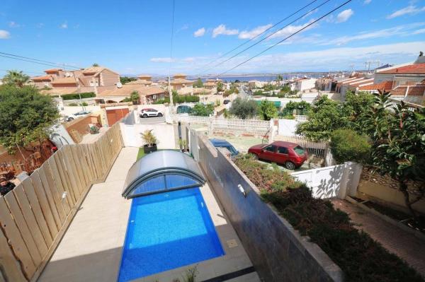 Chalet adosado photo 1