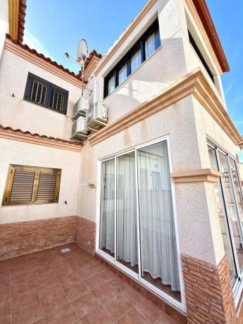 Chalet adosado thumbnail 1