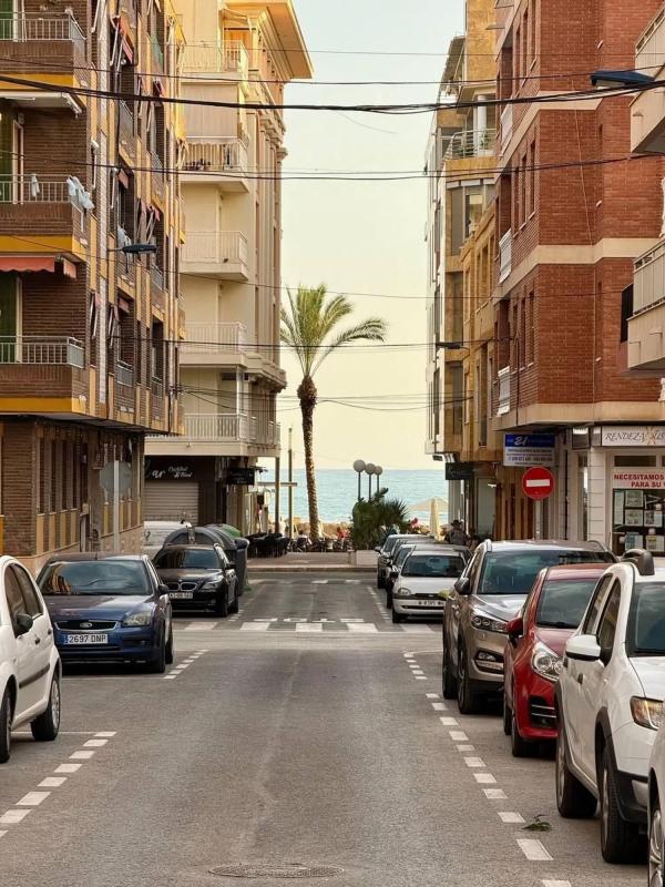 Venta de piso en Barrio Las Piscinas Naturales, Torrevieja
photo 2