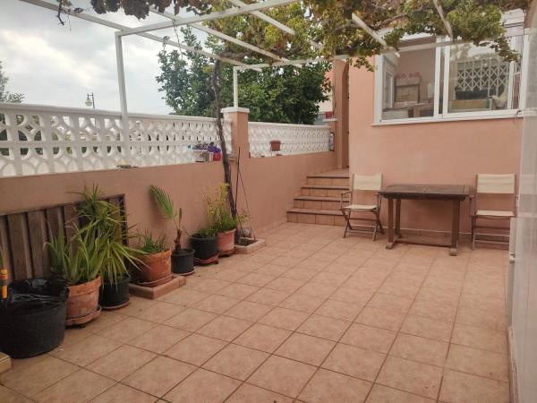 Detached villa for sale in  Avenida las Alondras, 30, Torrevieja photo 2