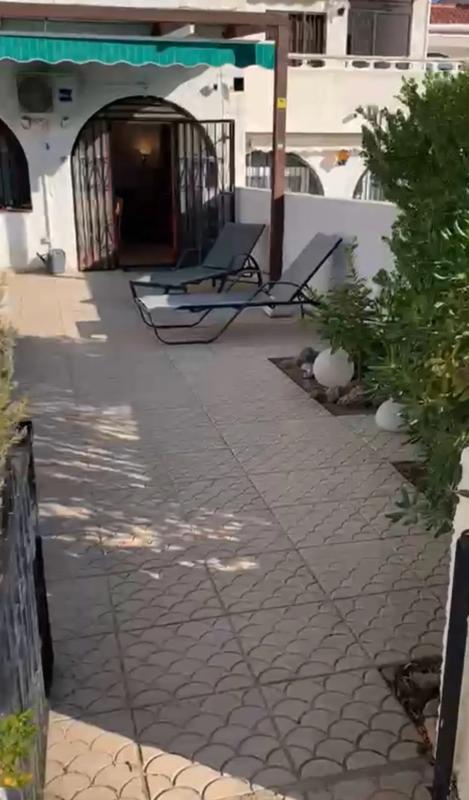 Sale of independent chalet in Calle Minerva, Torrevieja
photo 5