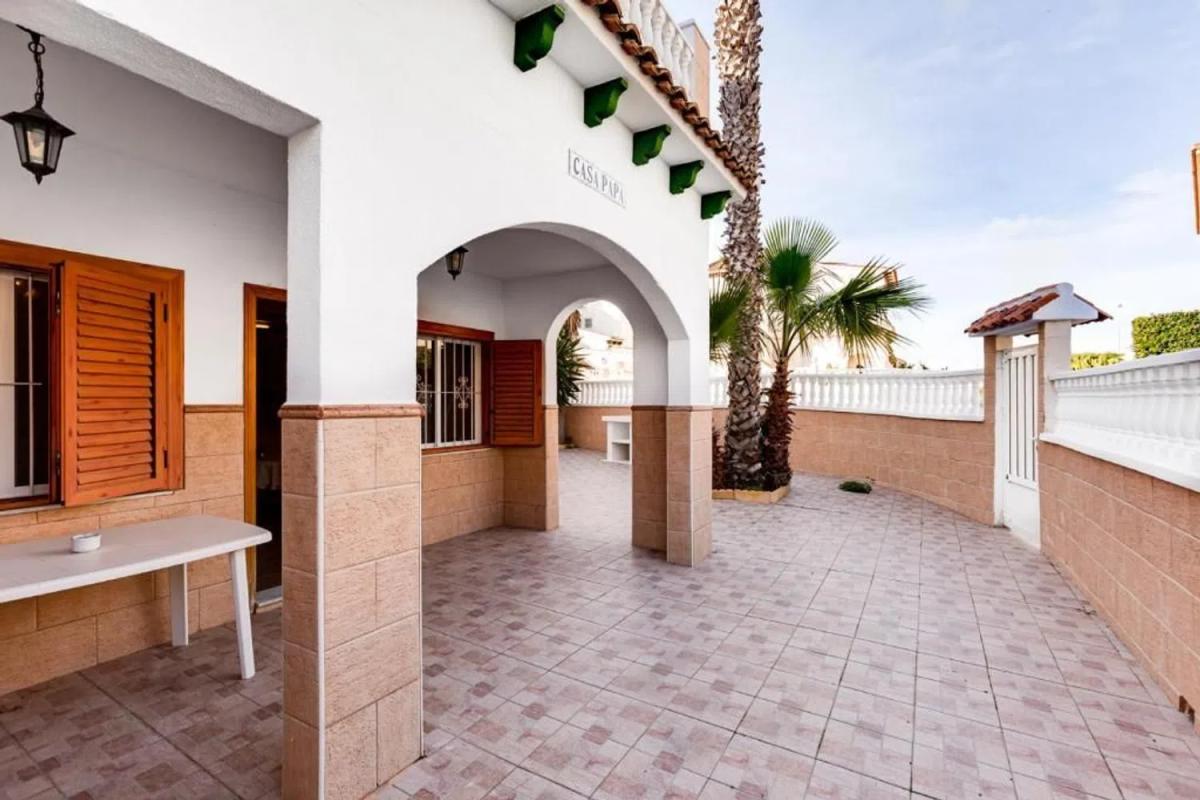 Venta de chalet independiente en Calle Alamo, 152, Torrevieja
photo 1