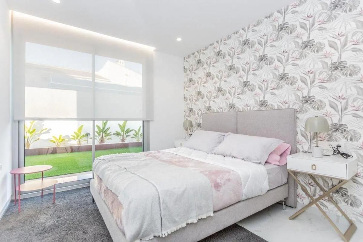 Sale of independent chalet in Barrio El Molino, Torrevieja
 photo 4