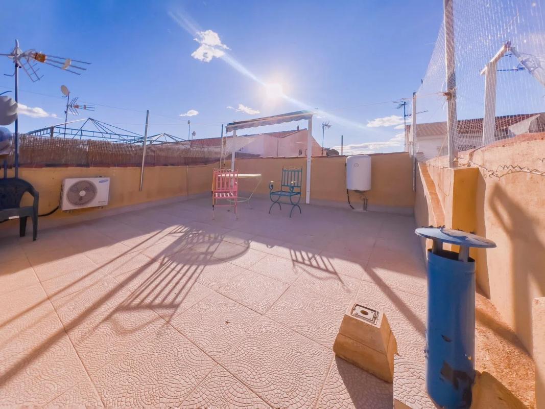 Sale of independent chalet in Torretas II, 81, Torrevieja
 photo 2