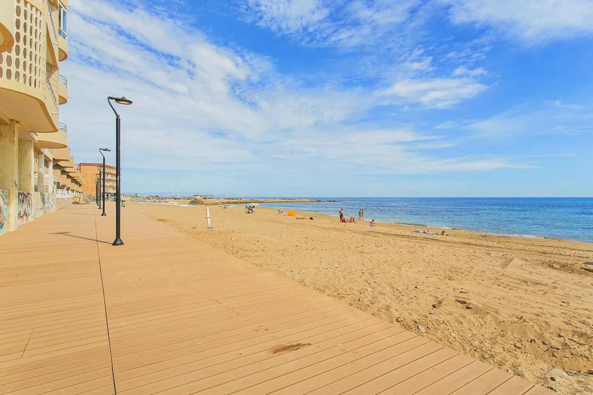 Sprzedaż mieszkania w Barrio Gaspar Perrelló, Torrevieja
photo 2