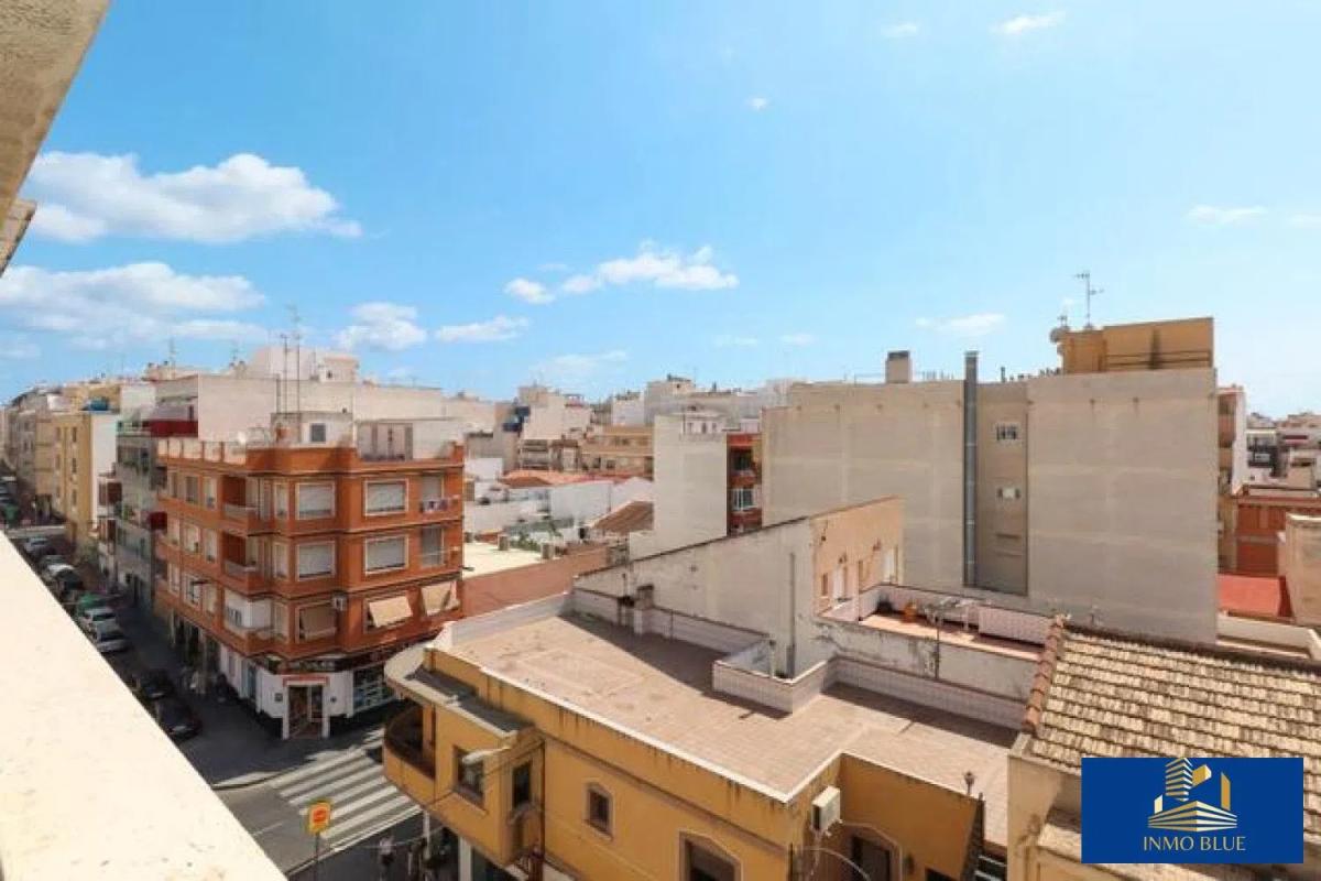 Sprzedaż poddasza w Calle San Pascual, Torrevieja photo 2