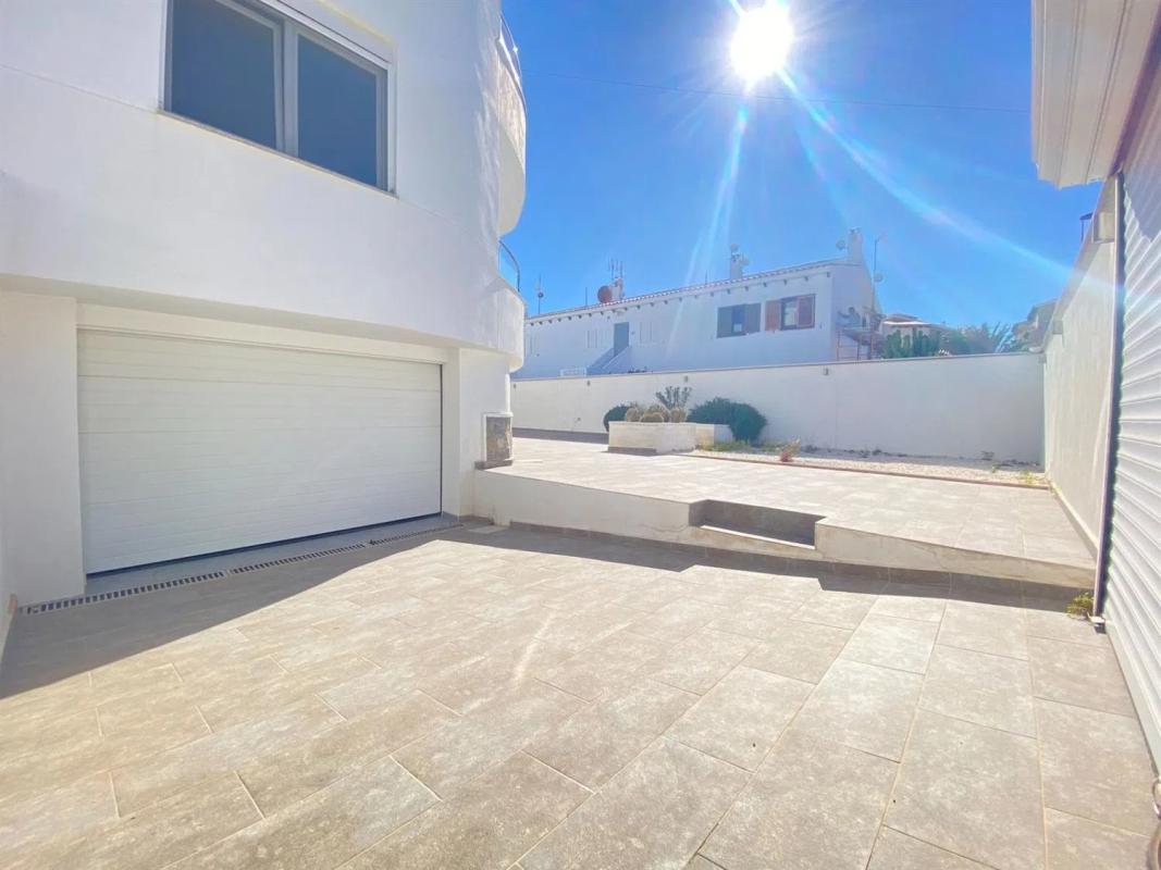 Venta de chalet independiente en Calle Juan Ramon Jimenez, Benijofar
photo 5
