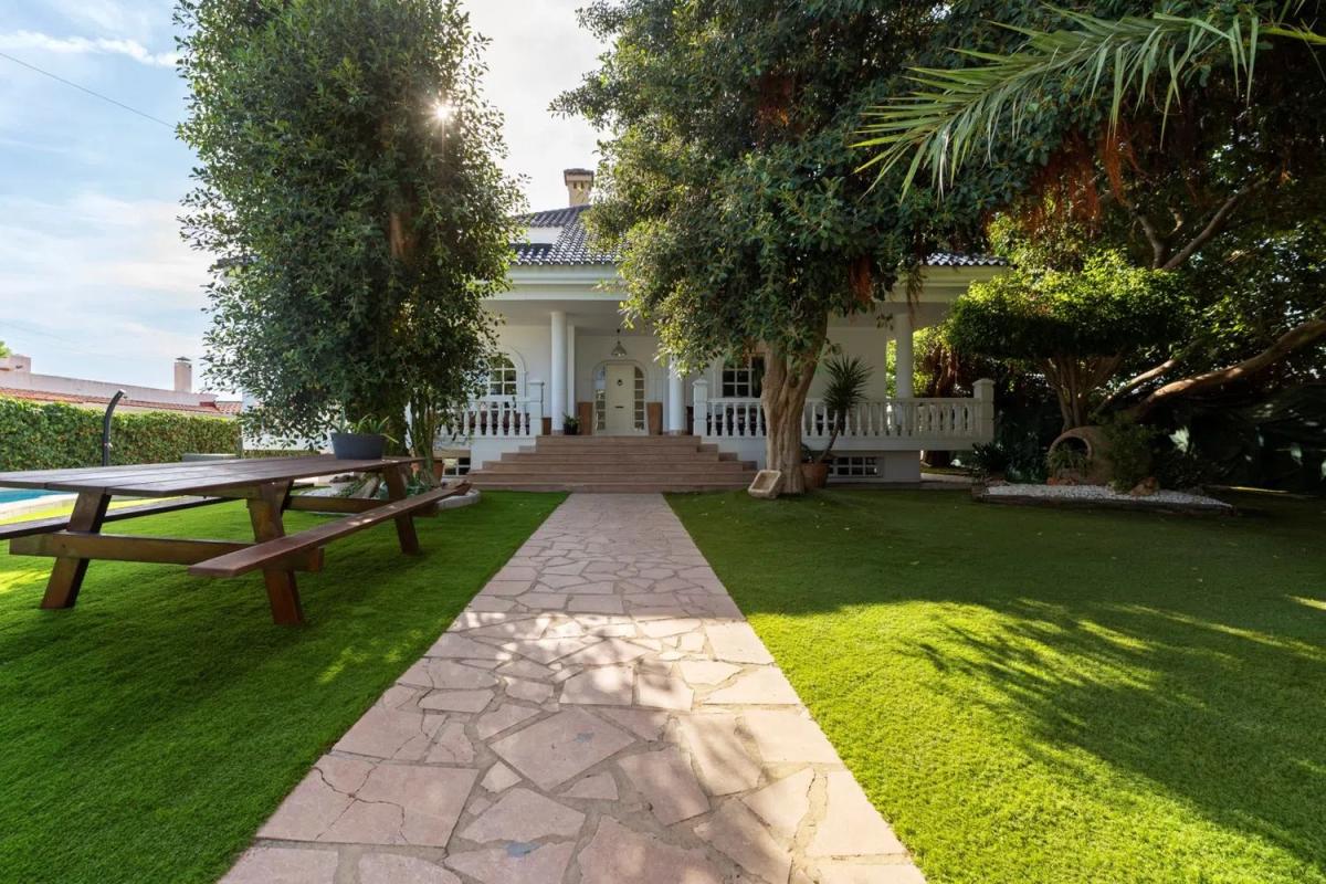 Venta de chalet independiente en Calle Jorge Manrique s/n, Torrevieja
photo 2