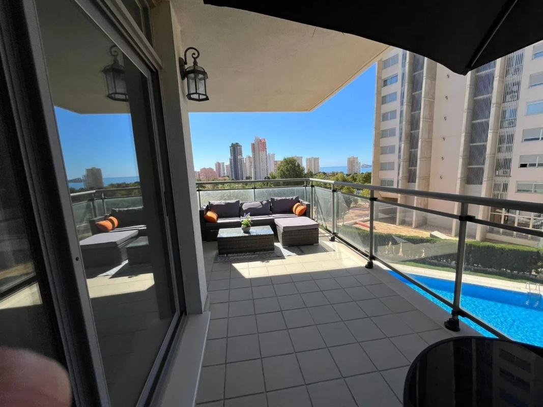 Продажа квартиры на Calle Presidente Adolfo Suárez, Бенидорм
photo 3