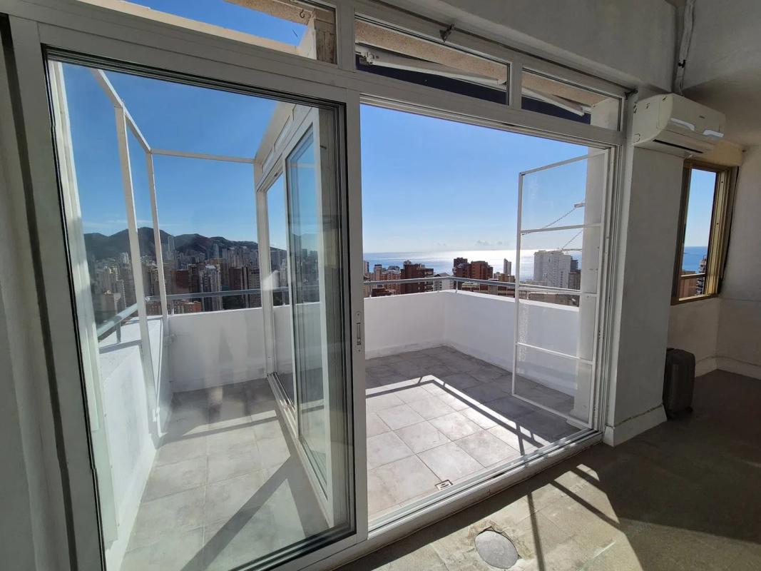 Penthouse sale in Avenida Alfonso Puchades, 25, Benidorm photo 2