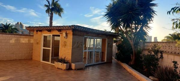 Chalet wolnostojący na sprzedaż w Avenida de Malta, Benidorm thumbnail 2