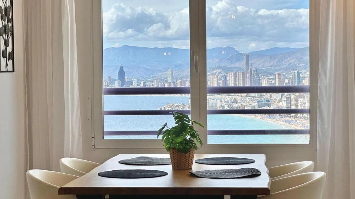 Sale of apartment in Calle de Bonn, Benidorm
photo 1