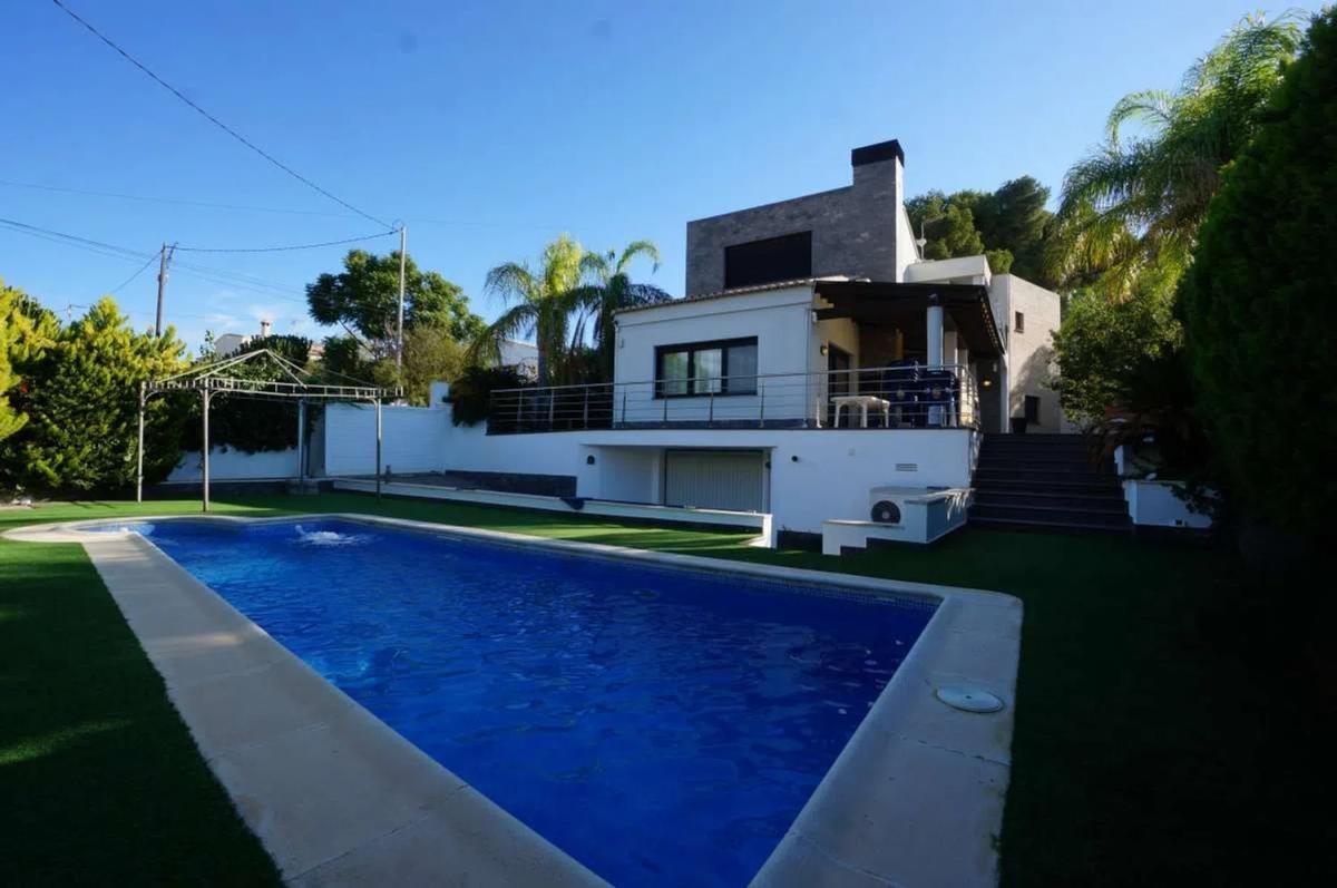 Venta de chalet independiente en Bigastro, Bigastro
photo 1