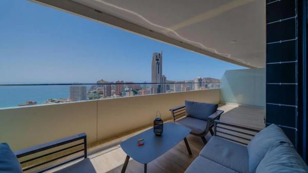Apartment for sale in  Avenida de Benissa, Benidorm photo 1
