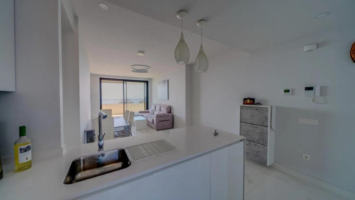 Sale of apartment in Avenida de Benissa, Benidorm
photo 3