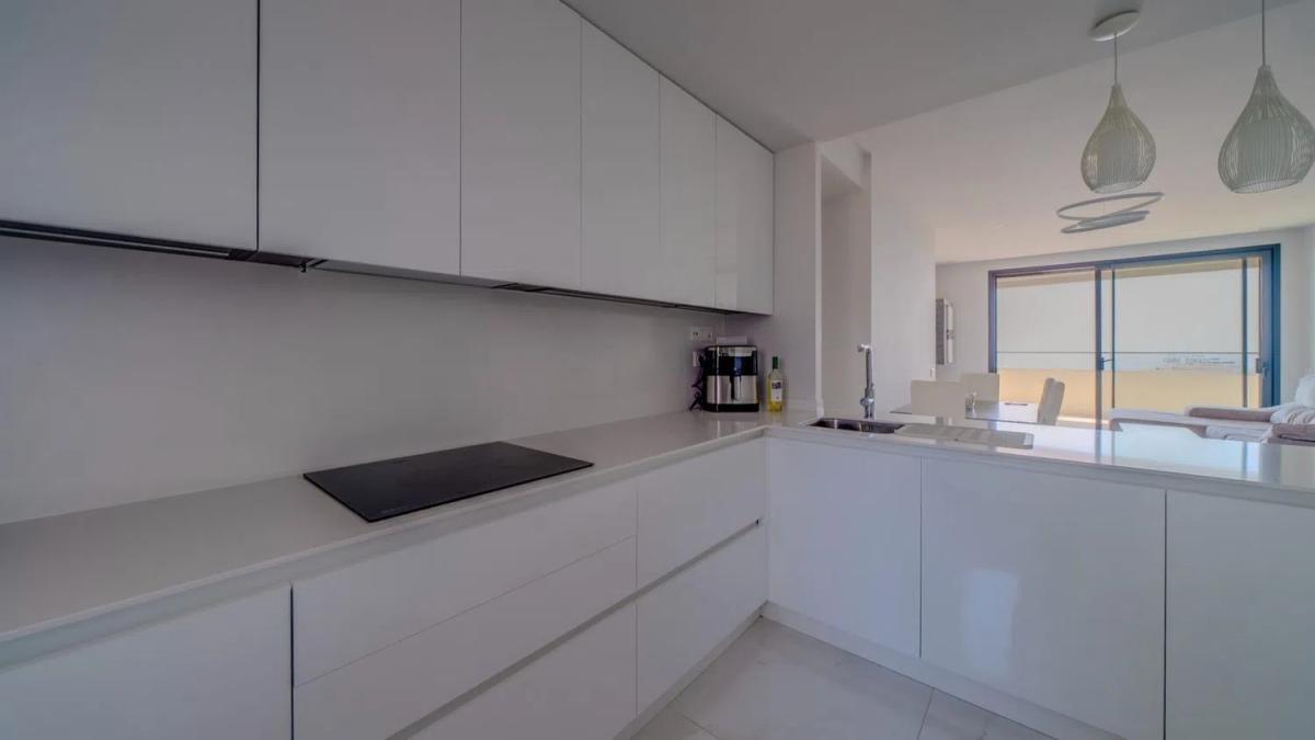 Sale of apartment in Avenida de Benissa, Benidorm
photo 4