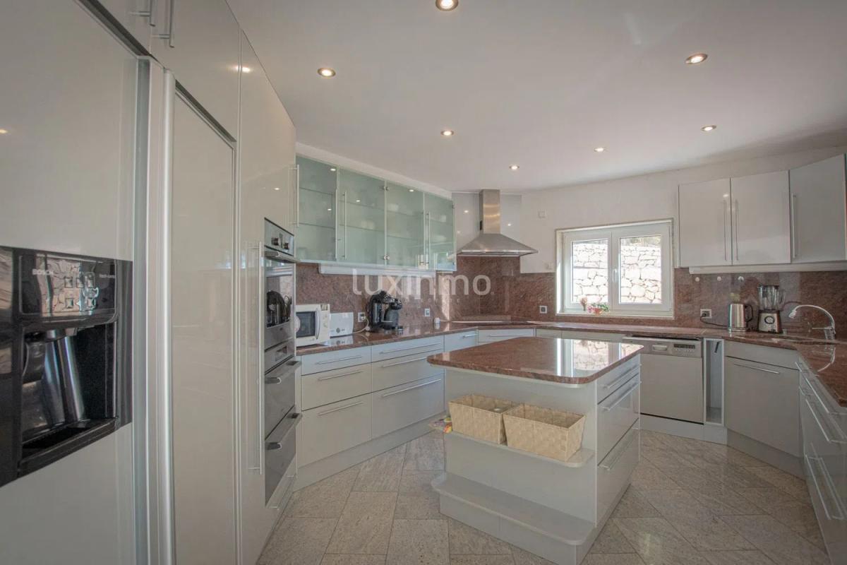 Properties for sale and rent in Spain photo 5