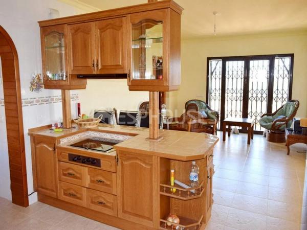 Detached villa for sale in  Calpe Pueblo, Calpe photo 4