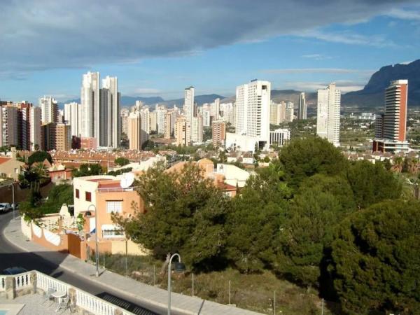 Chalet independiente en venta en  Calle Actor Tony Leblanc, 10, Benidorm photo 1