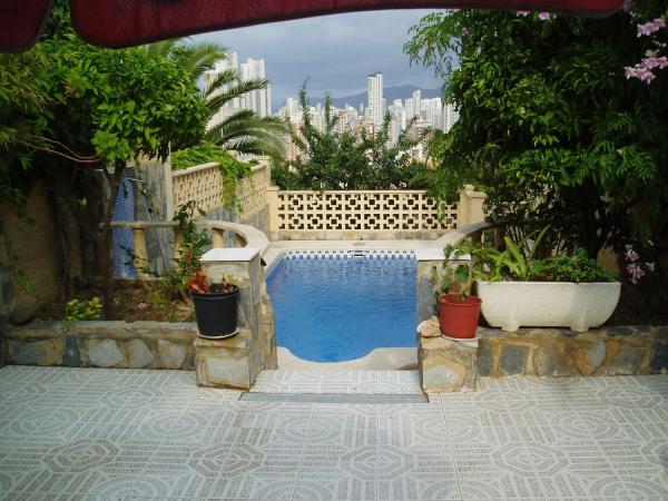 Chalet independiente en venta en  Calle Actor Tony Leblanc, 10, Benidorm photo 2